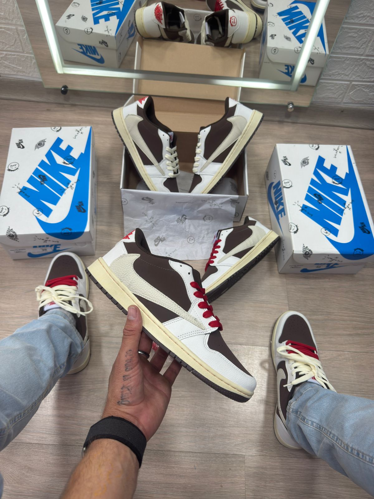 Nike Air Jordan Travis Scott