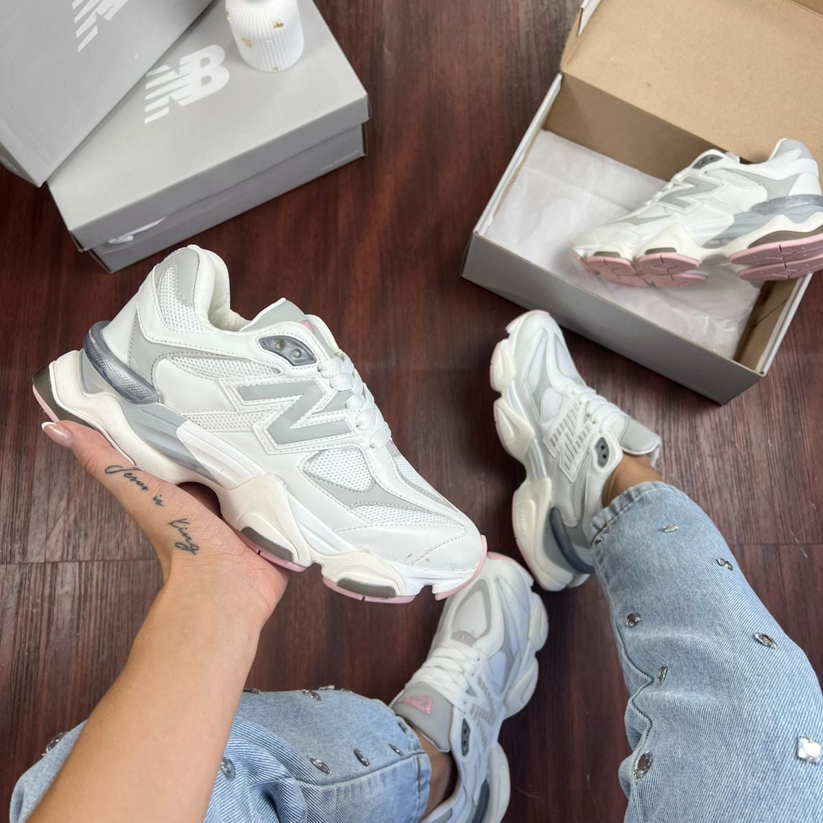 Tênis New Balance 9060 de Couro Legitimo