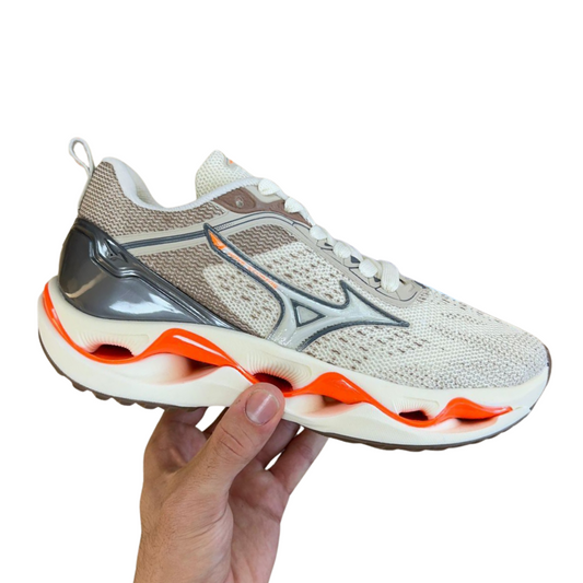 Mizuno Wave Stratos 3