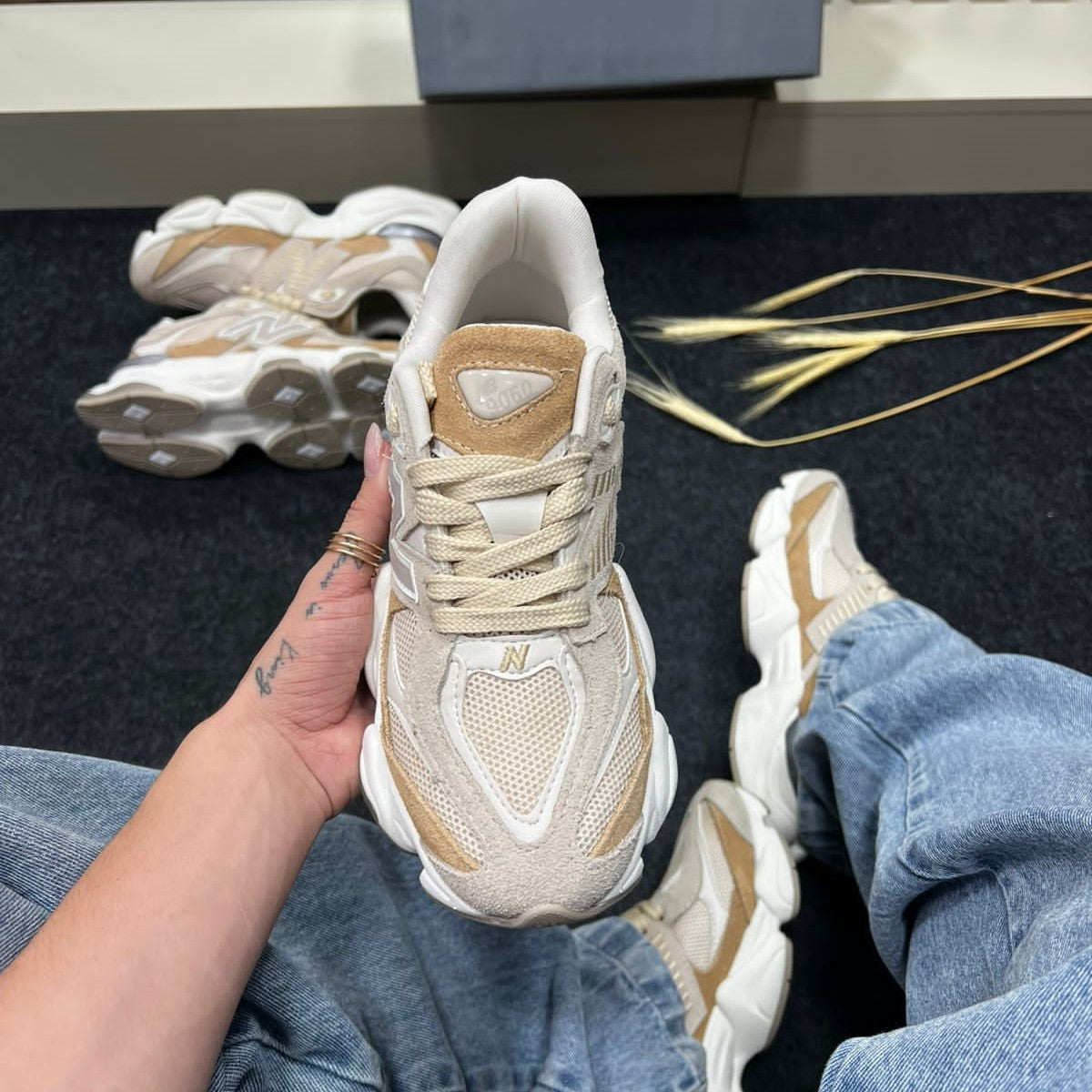 Tênis New Balance 9060 de Couro Legitimo