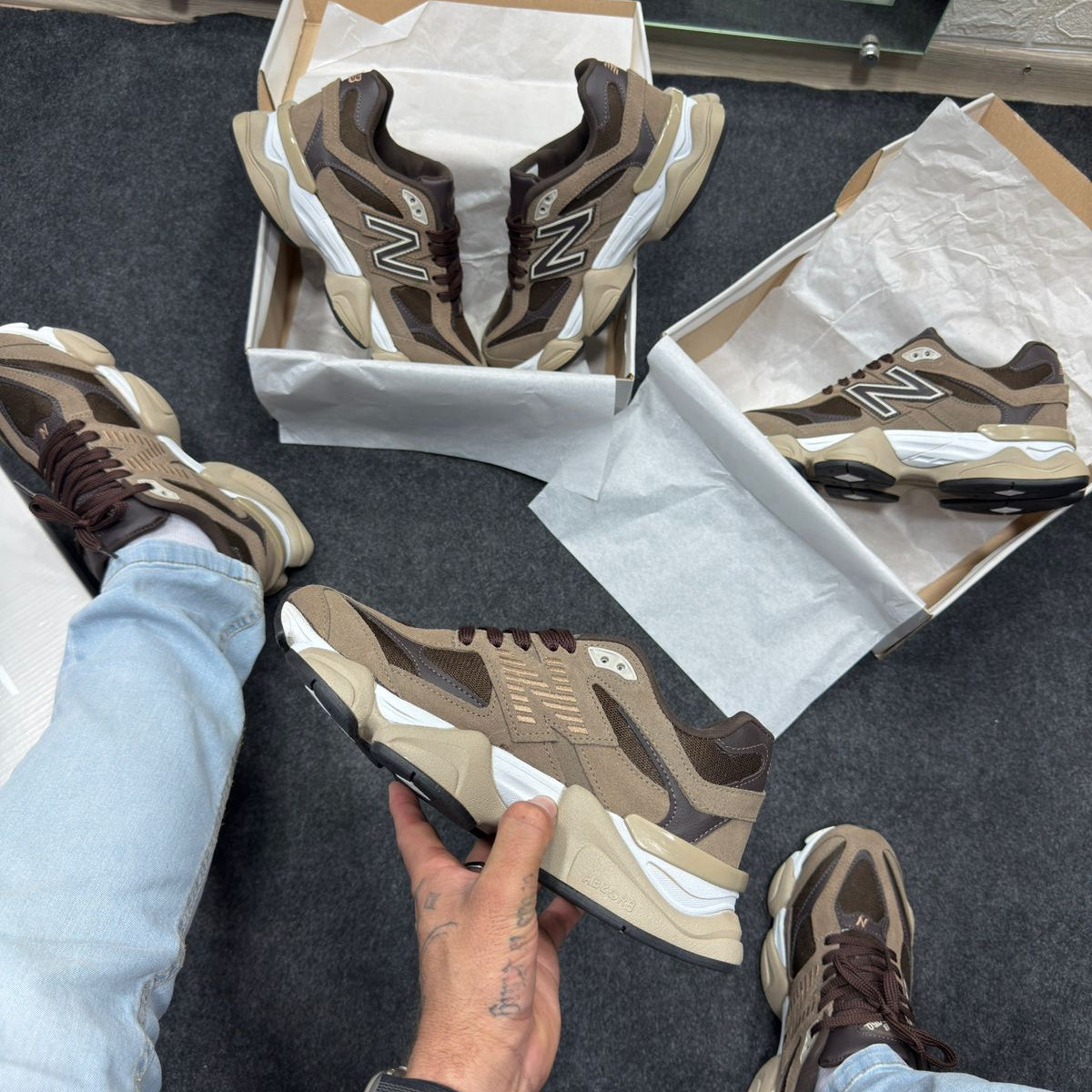 Tênis New Balance 9060 de Couro Legitimo