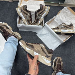 Tênis New Balance 9060 de Couro Legitimo