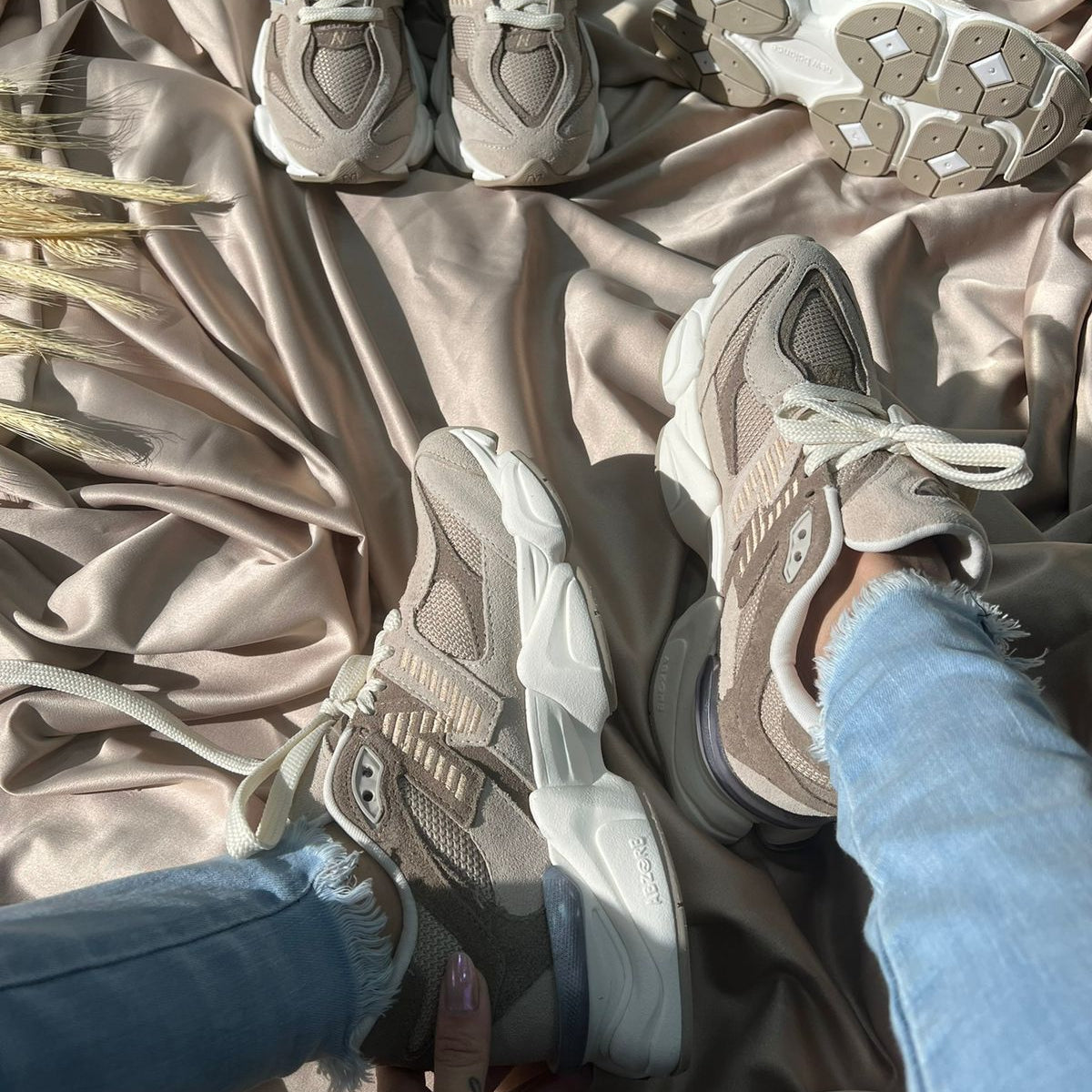 Tênis New Balance 9060 de Couro Legitimo