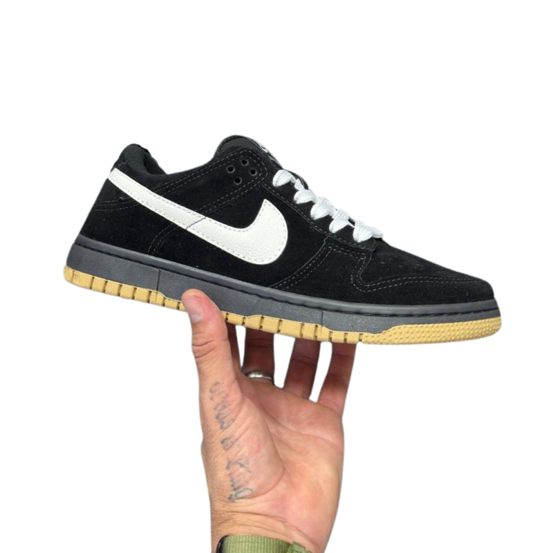 Nike SB Dunk Low Pro