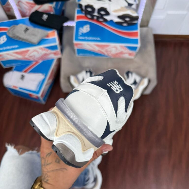 New Balance 9060 Masculino Branco e Azul Escuro