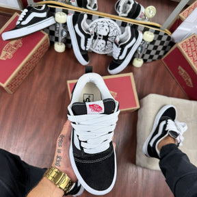 Vans Knu Preto e Branco