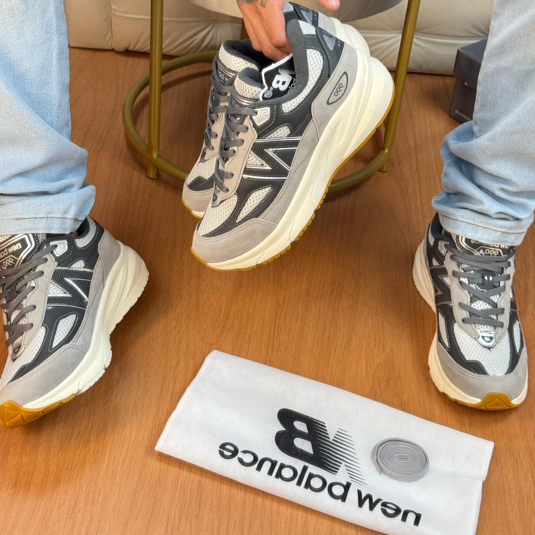 New Balance 990