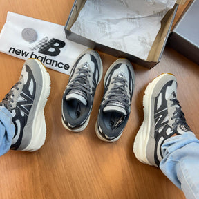 New Balance 990
