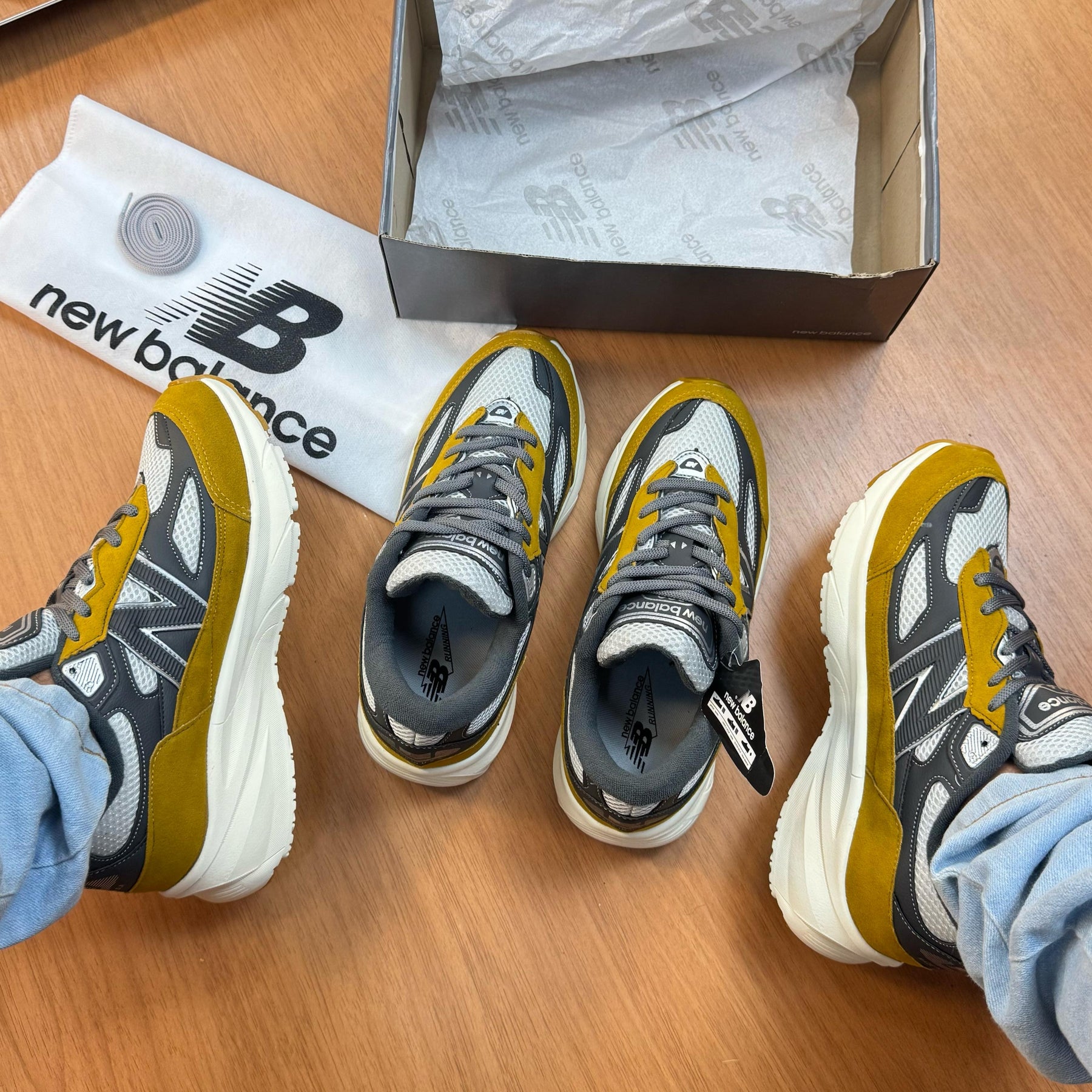 New Balance 990