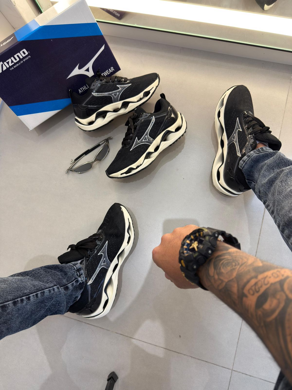 Mizuno Wave Stratos 3