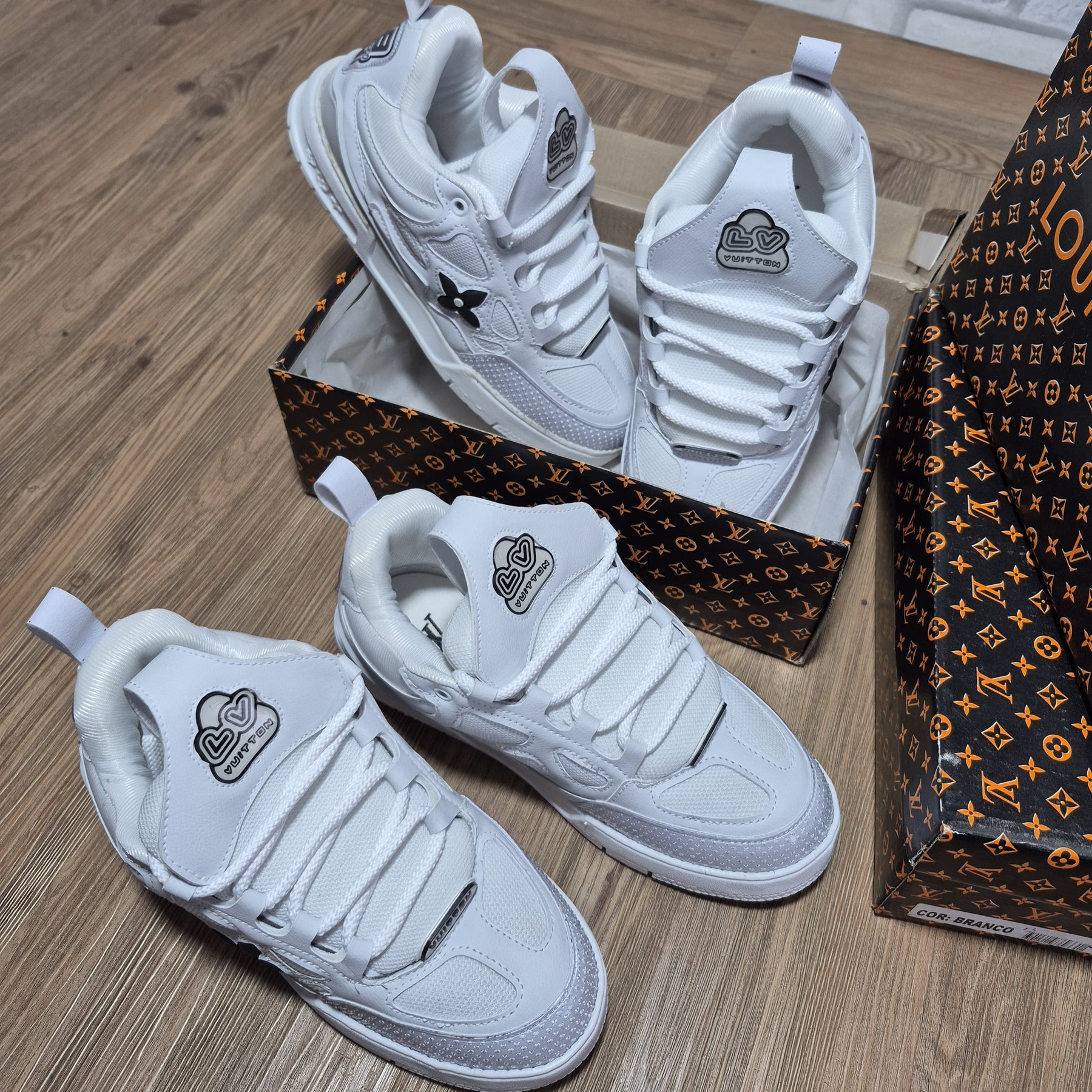 Louis Vuitton LV
