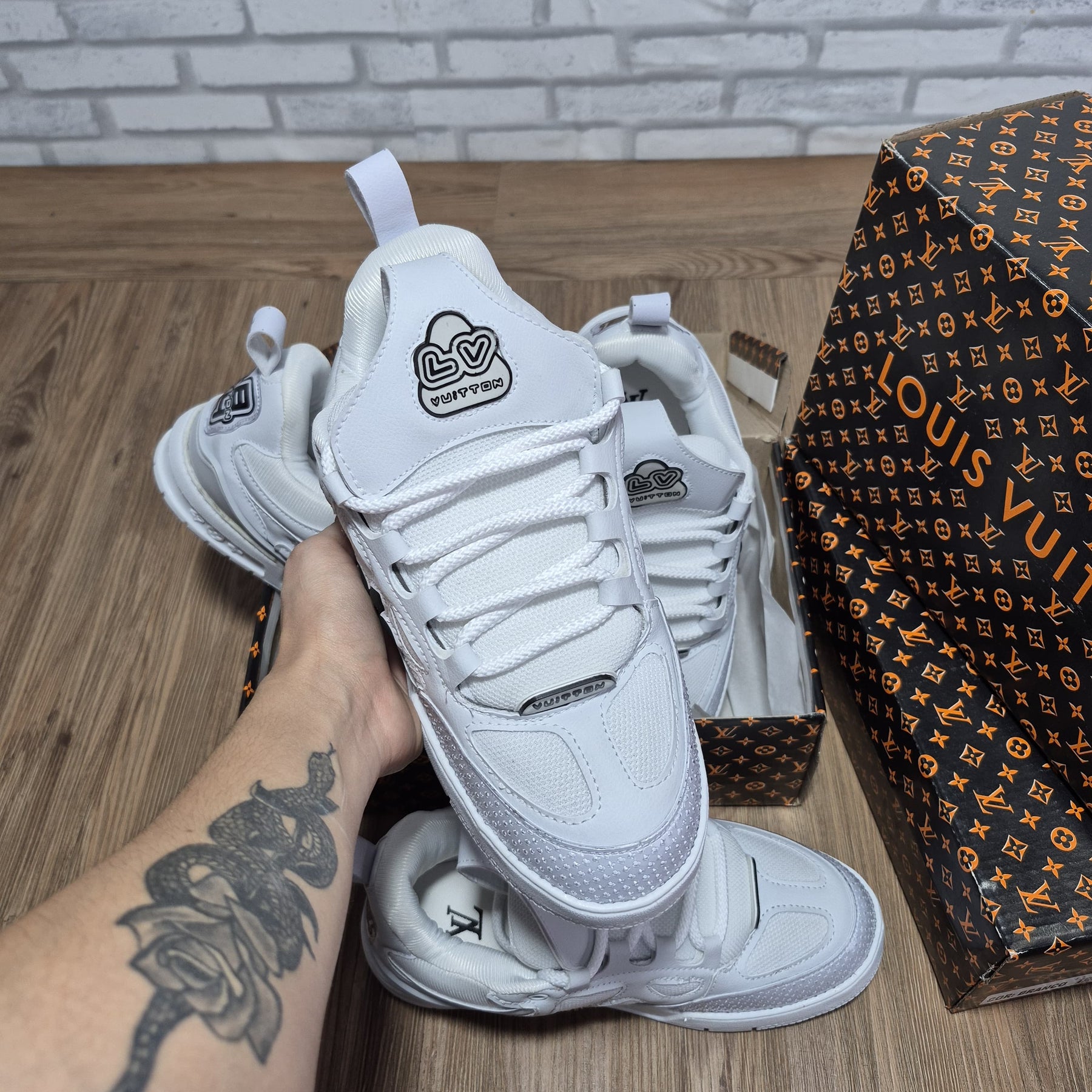 Louis Vuitton LV