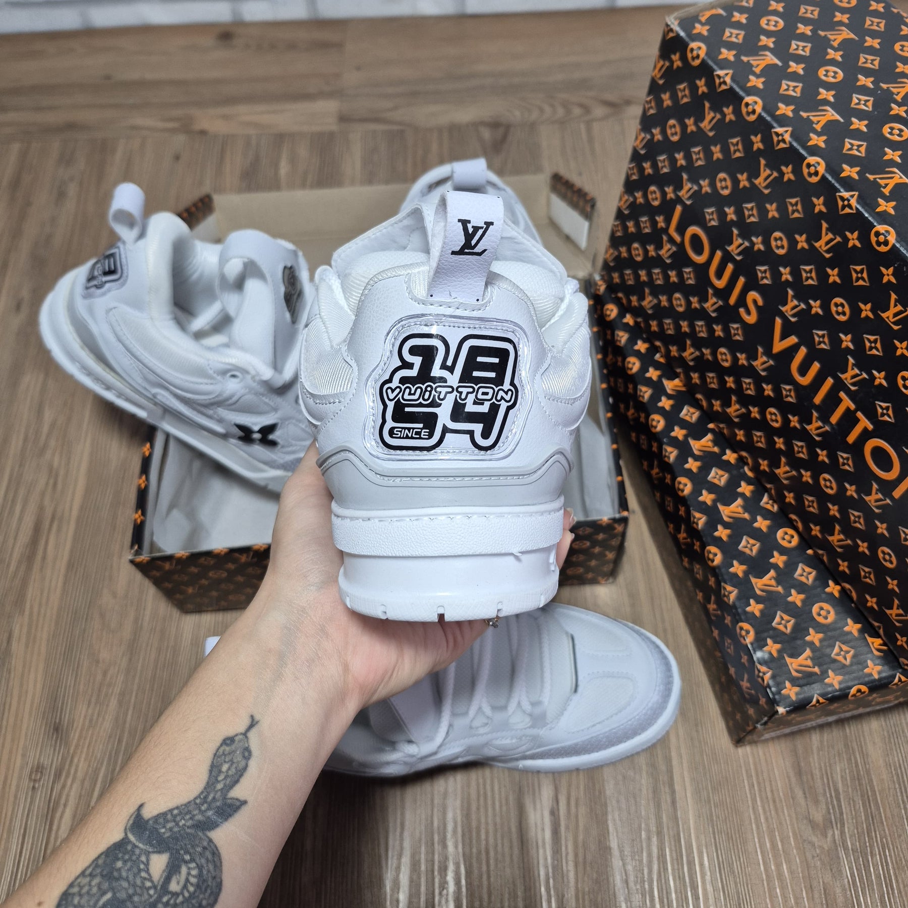 Louis Vuitton LV