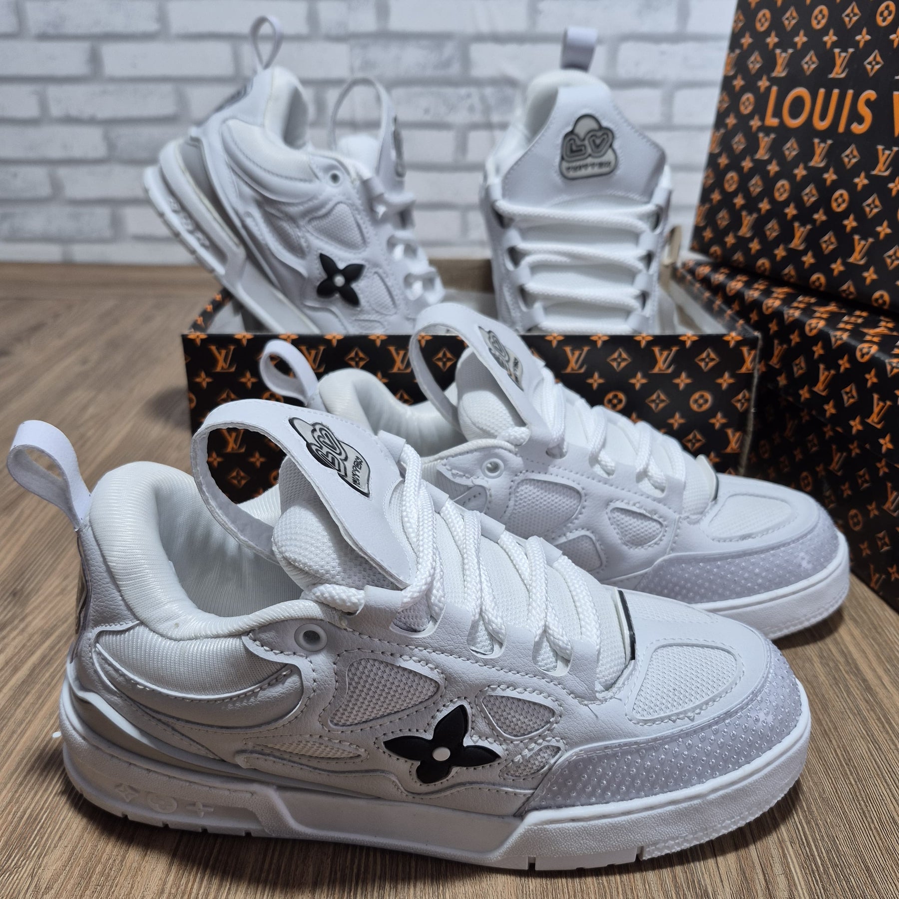 Louis Vuitton LV