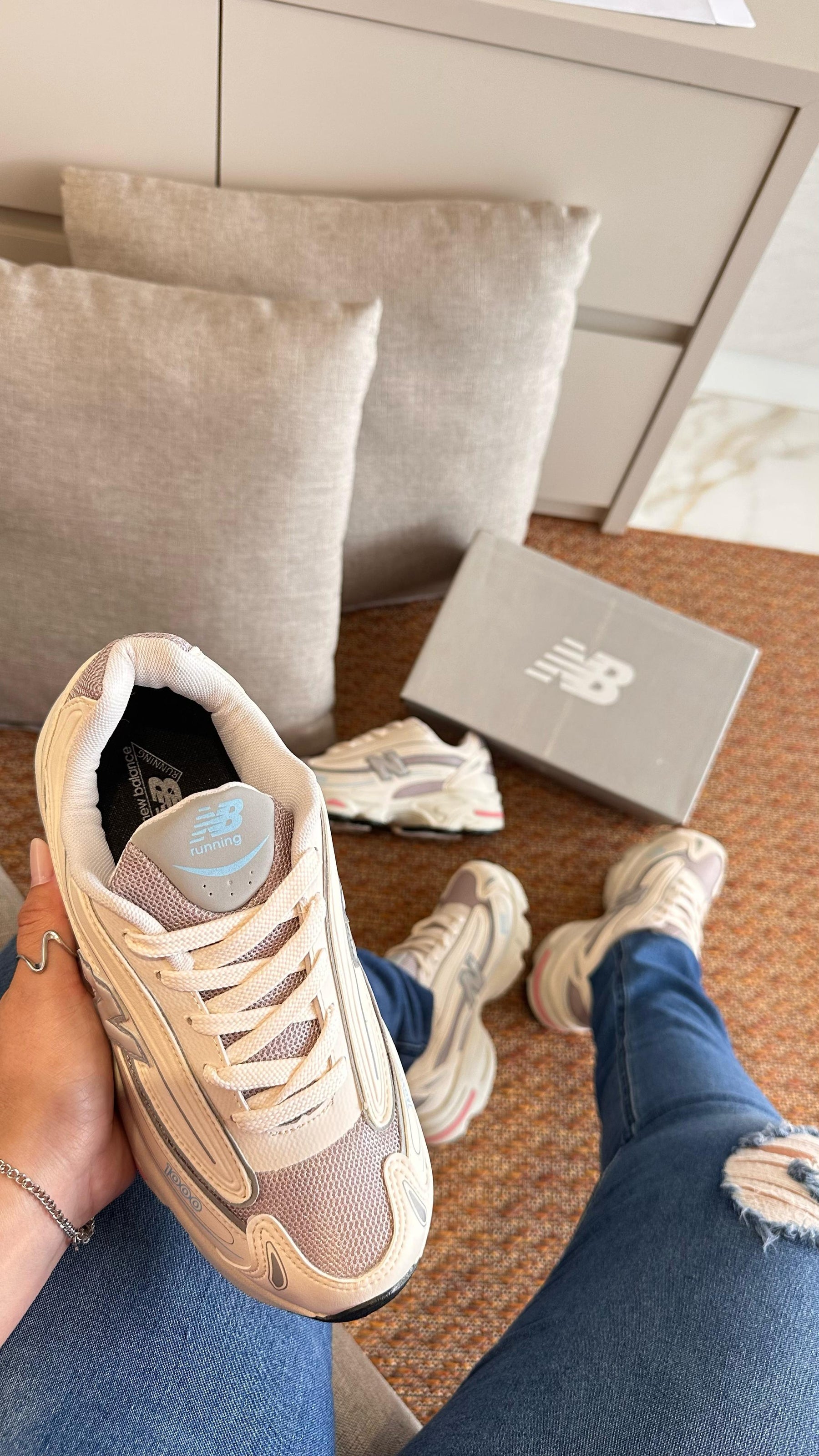 New Balance 1000