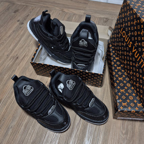Louis Vuitton LV
