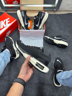 Tênis Nike Zoomx Invincible Run FK 3