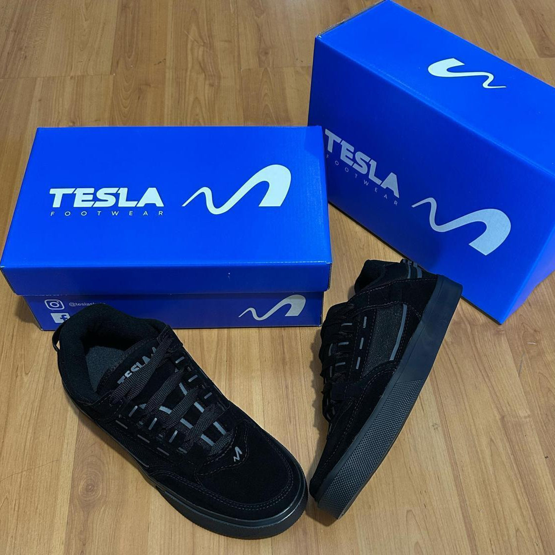 Tênis Tesla