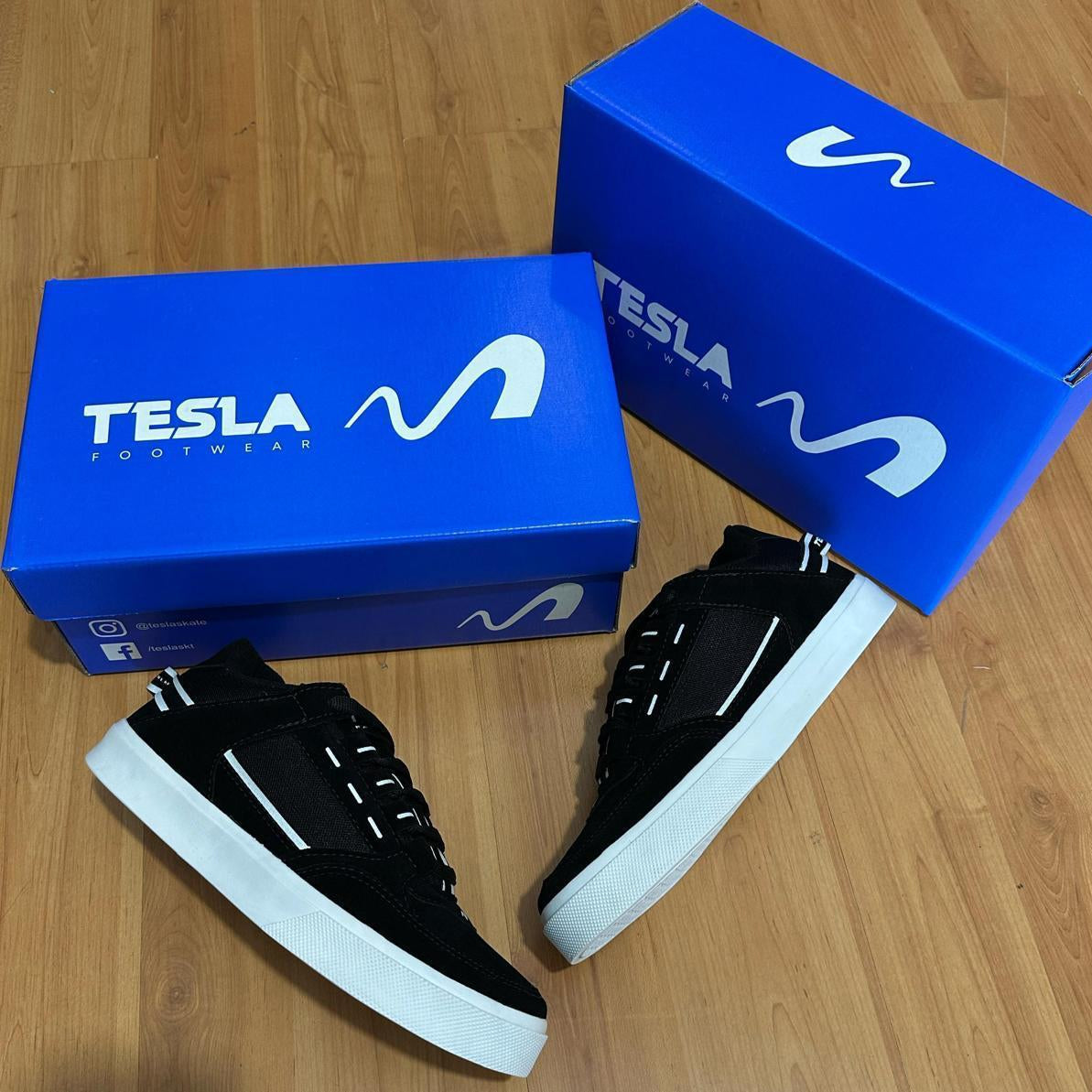 Tênis Tesla