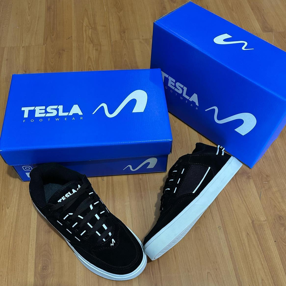 Tênis Tesla