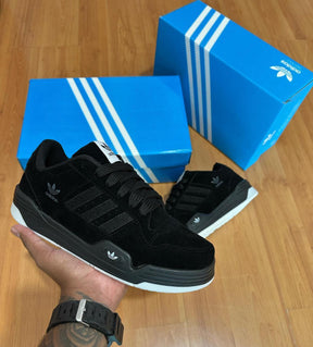 Adidas Low CL