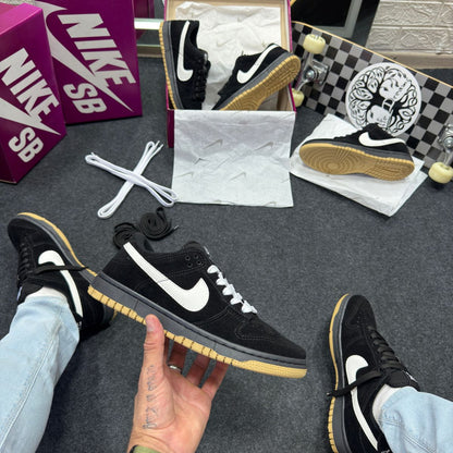 Nike SB Dunk Low Pro