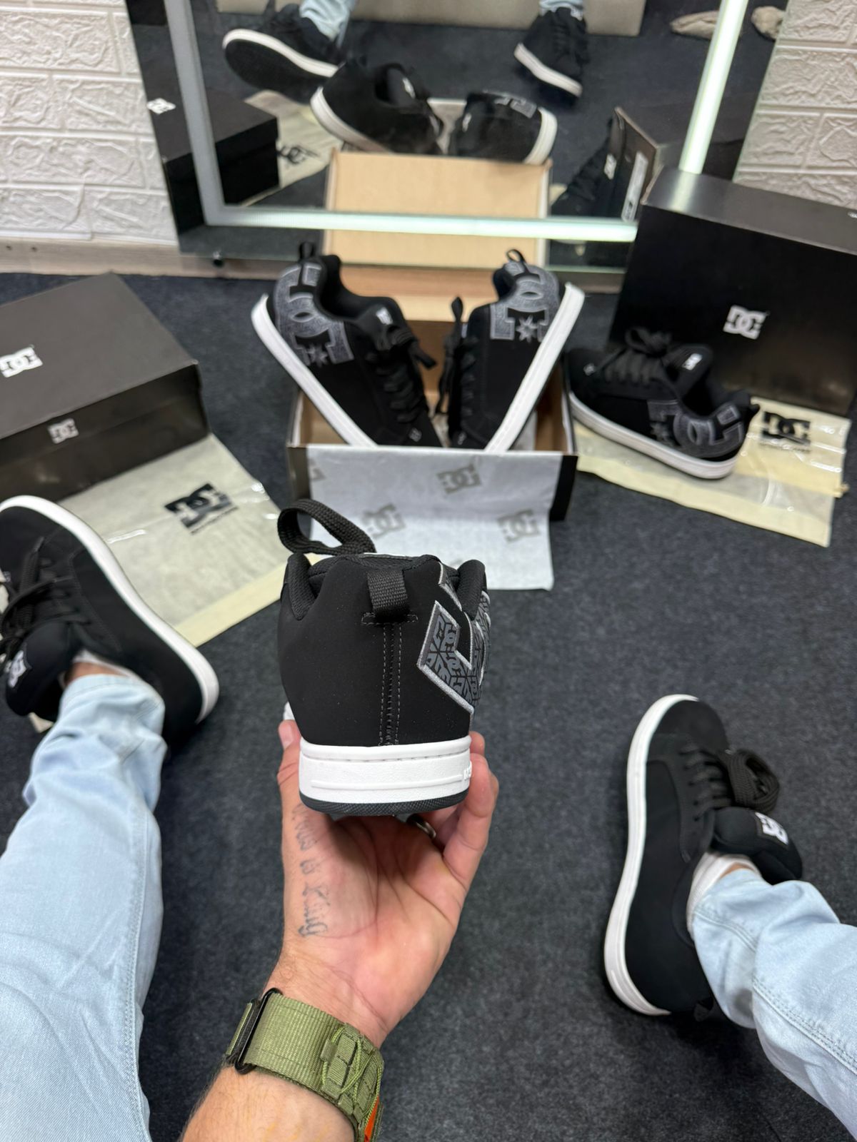 DC SHOES CO USA