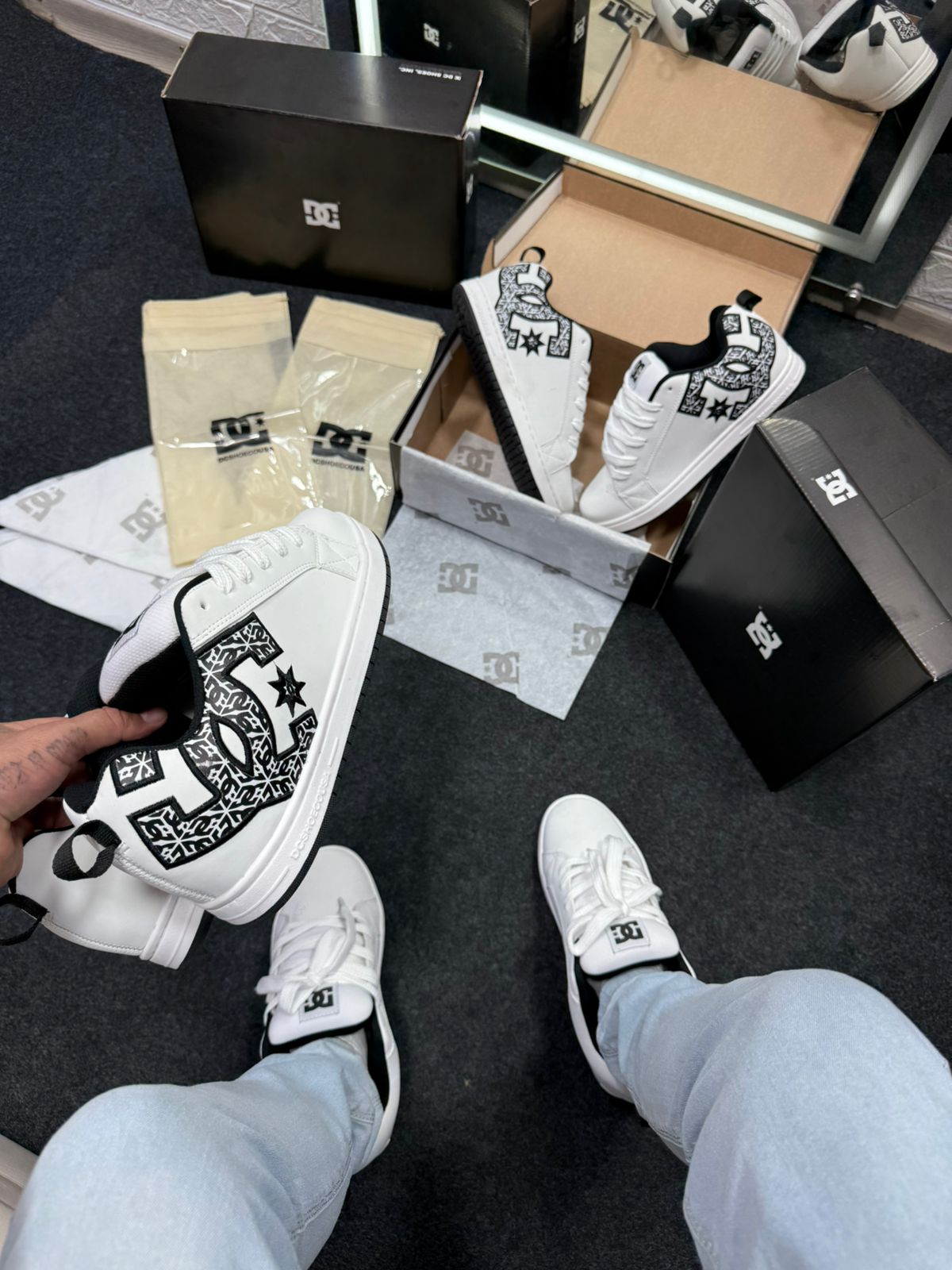 DC SHOES CO USA