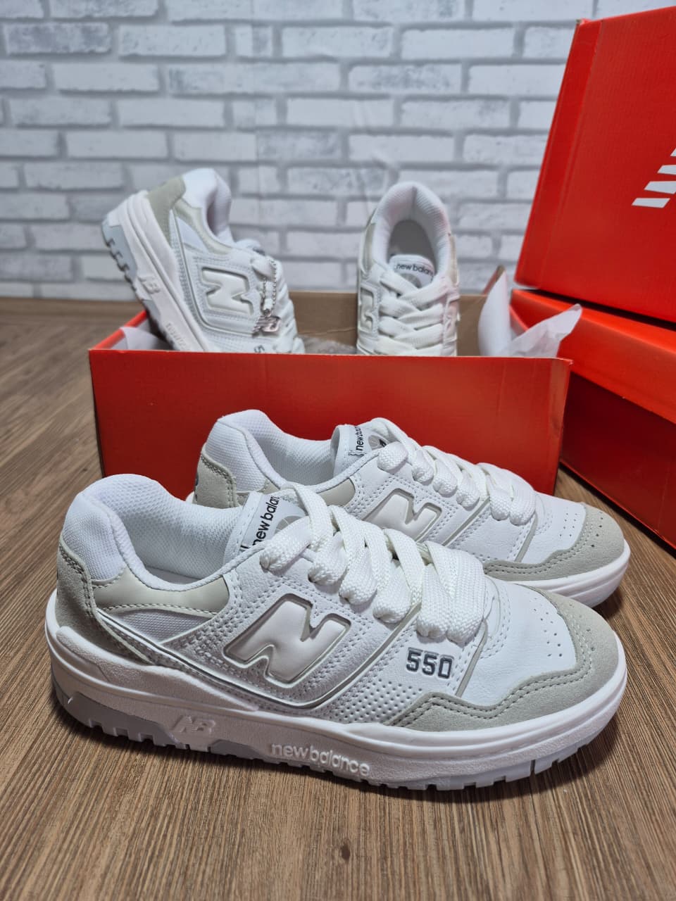 New Balance 550